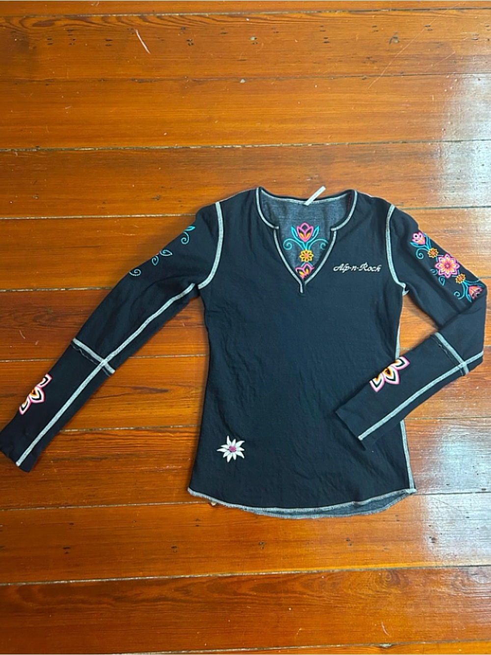 Alp-n-Rock RARE Winter Bloom Reversible Embroidered Floral Henley Sz 1/XS 🧡🎀 - Picture 6 of 15